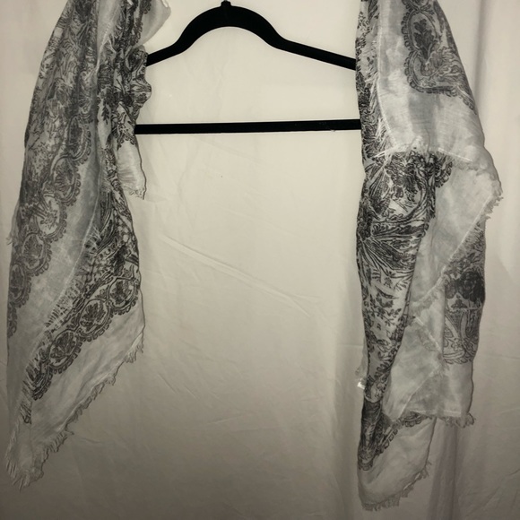 Scarf/wrap - Picture 4 of 6